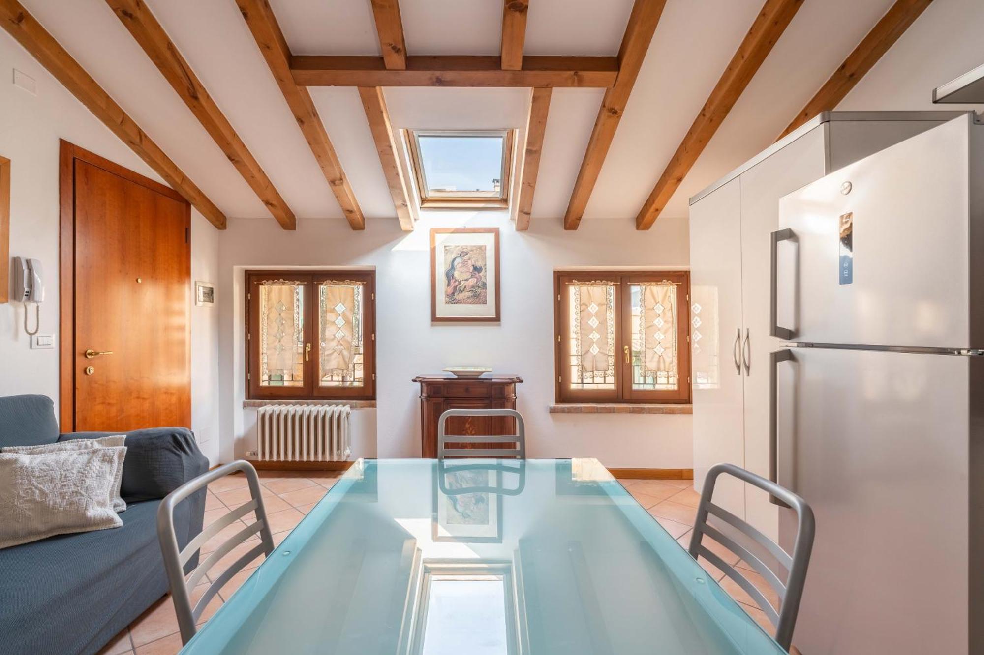 Veronetta Mini Attic Buitenkant foto